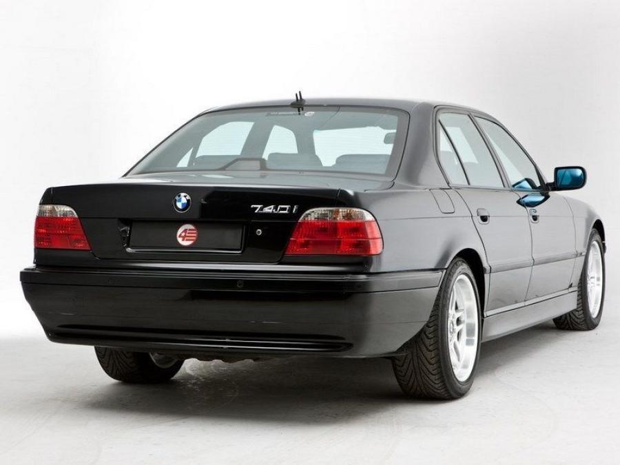  BMW 740i Sport Pack 1999 года  (фото 3 из 11)